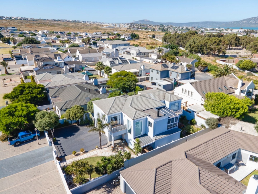 6 Bedroom Property for Sale in Country Club Western Cape